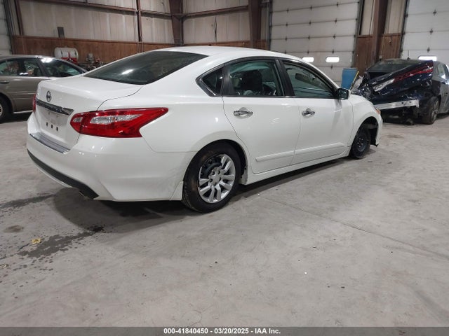 1N4AL3AP7HC142063 Nissan Altima 2.5 S