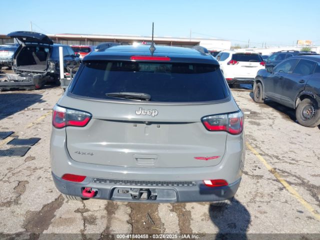3C4NJDDB2KT716281 Jeep Compass Trailhawk 4x4
