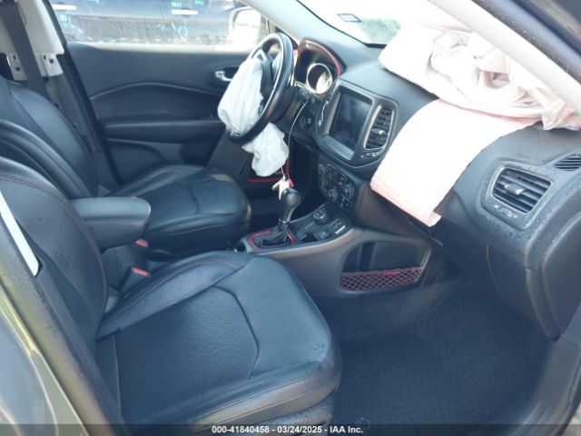3C4NJDDB2KT716281 Jeep Compass Trailhawk 4x4