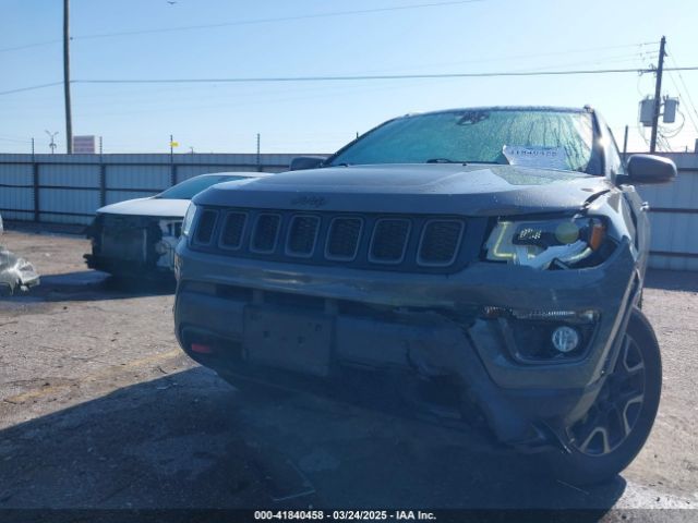 3C4NJDDB2KT716281 Jeep Compass Trailhawk 4x4