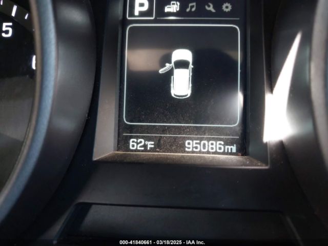 5NMZT3LB5HH023721 Hyundai Santa Fe Sport 2.4l
