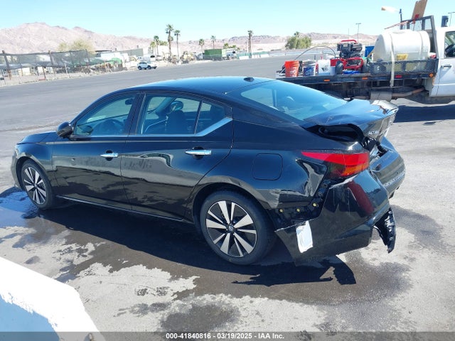 Nissan 2021 2021 1N4BL4DV0MN360493 Image 18