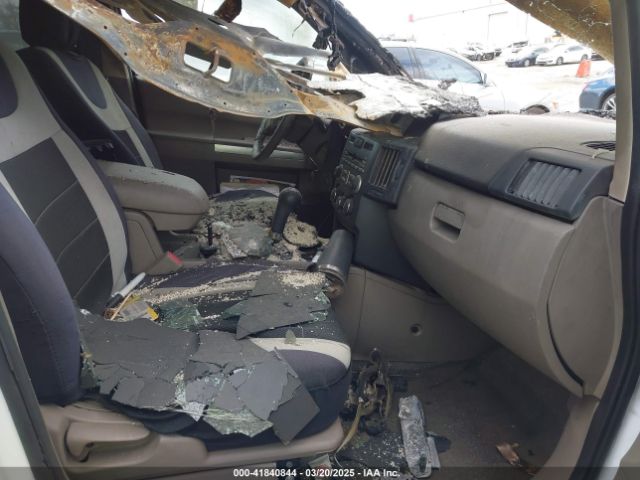 2010 MITSUBISHI ENDEAVOR 4A4JM3AS3AE016877 Photo 4