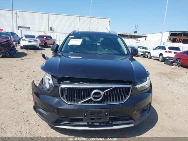 YV4162UK3M2415542 Volvo Xc40 T5 Momentum