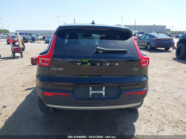 YV4162UK3M2415542 Volvo Xc40 T5 Momentum