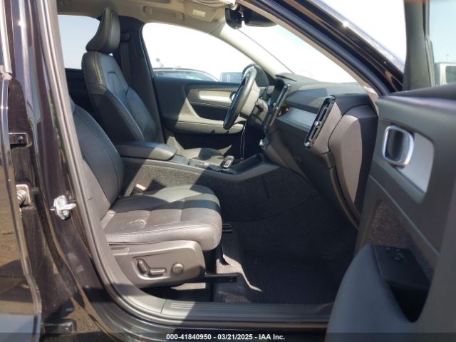 2021 VOLVO XC40 YV4162UK3M2415542 Photo 4