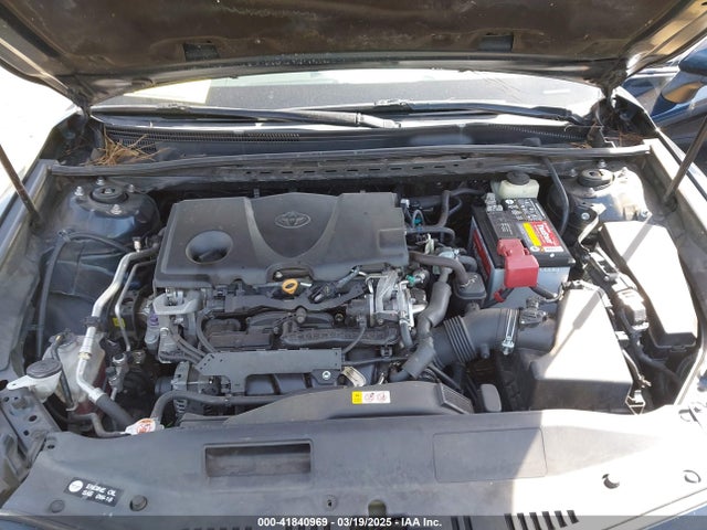 4T1B11HK5JU633648 Toyota CAMRY SE