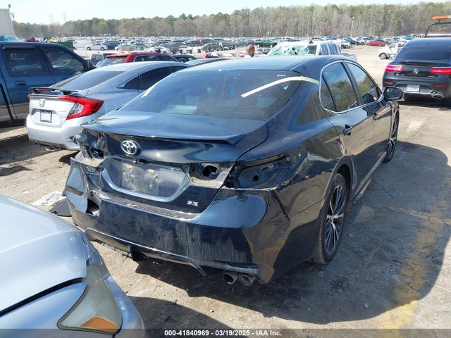 4T1B11HK5JU633648 Toyota CAMRY SE