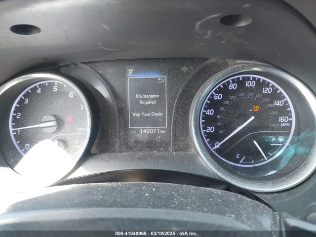 4T1B11HK5JU633648 Toyota CAMRY SE