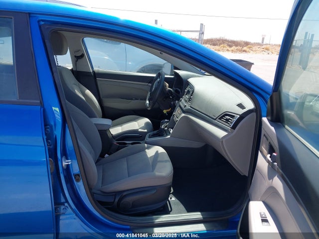 5NPD74LF5JH355898 Hyundai ELANTRA SE