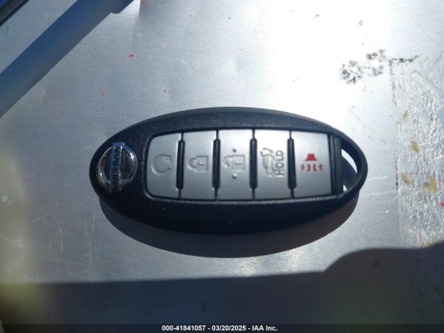 5N1DR2MN5JC610240 Nissan Pathfinder Sl