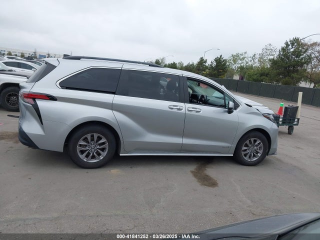 5TDYRKEC6MS069690 Toyota SIENNA XLE