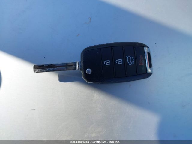 KNDPMCAC0H7119781 KIA Sportage Lx