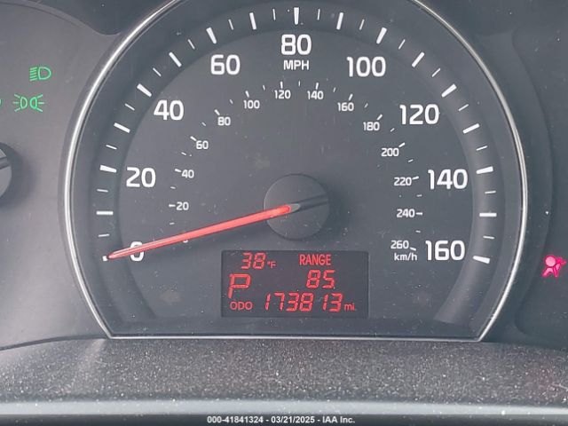 5XYKTCA63EG545549 KIA SORENTO LX