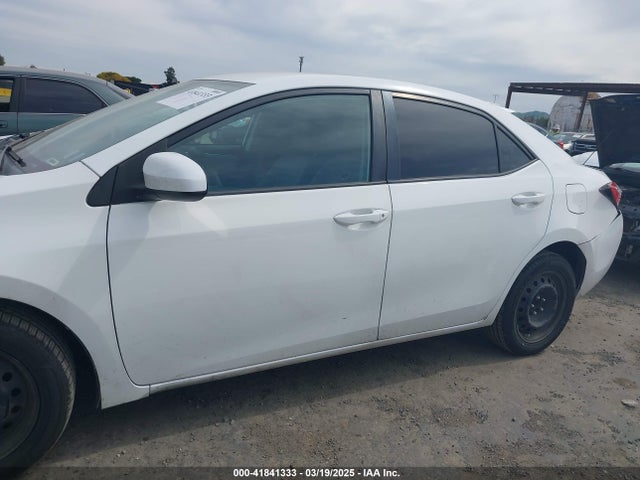 Toyota COROLLA LE 2015 5YFBURHE2FP335521 Image 14