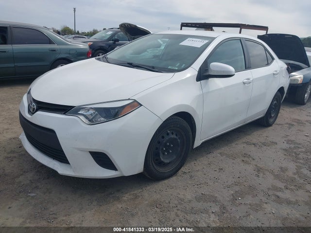 Toyota COROLLA LE 2015 5YFBURHE2FP335521 Image 2