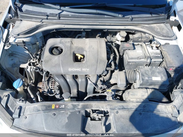 Hyundai ELANTRA SE 2017 KMHD74LF7HU073032 Image 10