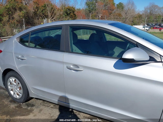 Hyundai ELANTRA SE 2017 KMHD74LF7HU073032 Image 13