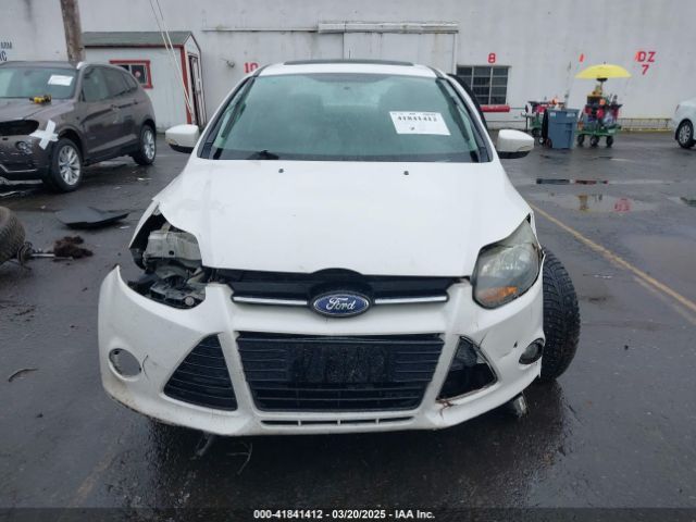 1FADP3J23EL255414 Ford Focus Titanium