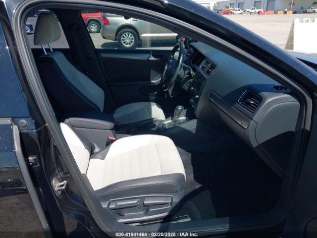 3VWD17AJ2GM403223 Volkswagen Jetta 1.8t Sport
