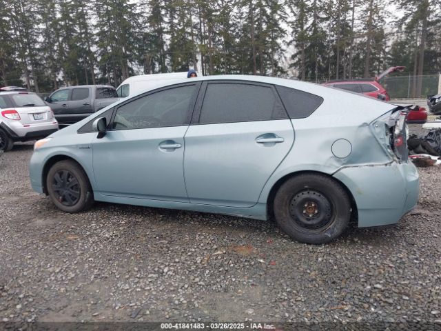 JTDKN3DU6F1951346 Toyota Prius Three