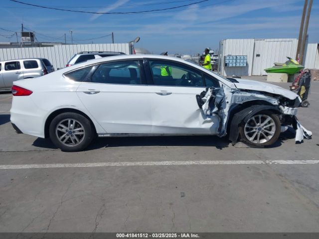 3FA6P0HD3KR175624 Ford FUSION SE