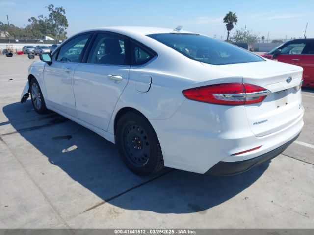 3FA6P0HD3KR175624 Ford FUSION SE
