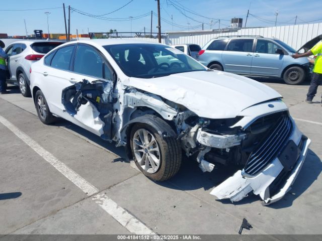 3FA6P0HD3KR175624 Ford FUSION SE