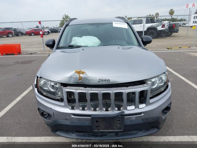 1C4NJCBA5FD137978 Jeep 2015