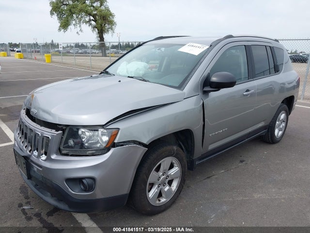 1C4NJCBA5FD137978 Jeep 2015