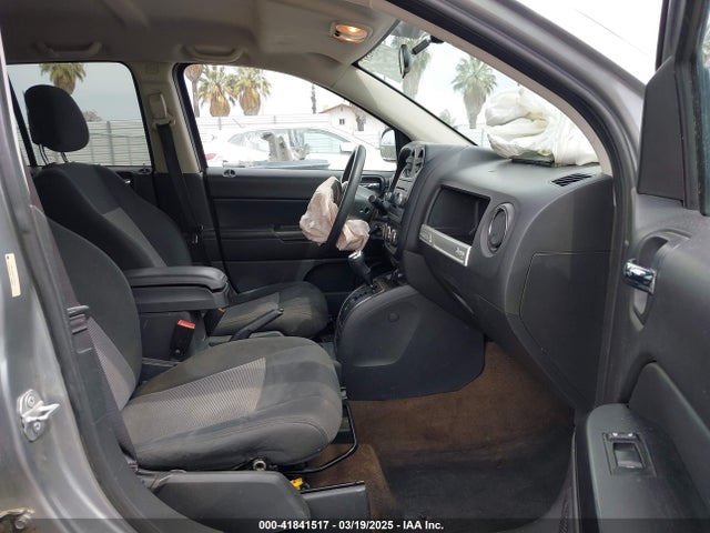 1C4NJCBA5FD137978 Jeep 2015