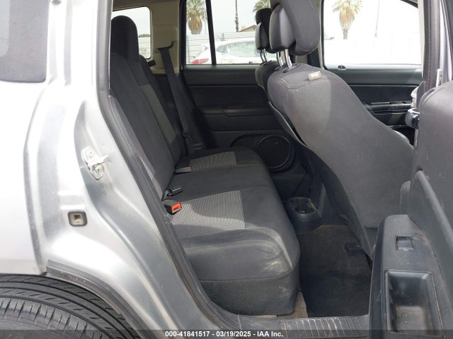 1C4NJCBA5FD137978 Jeep 2015