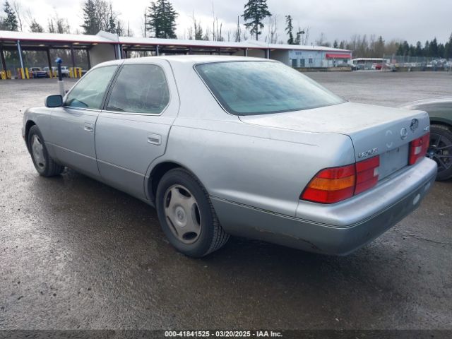 1998 LEXUS LS 400 JT8BH28FXW0119462 Photo 2