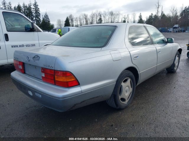 1998 LEXUS LS 400 JT8BH28FXW0119462 Photo 3
