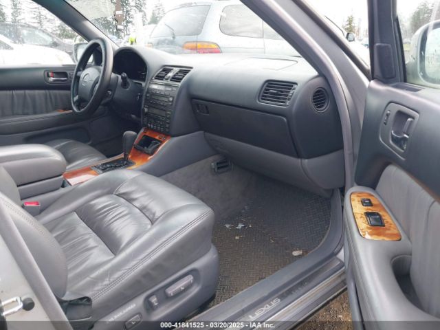 1998 LEXUS LS 400 JT8BH28FXW0119462 Photo 4