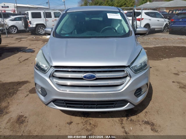 1FMCU9G95HUA10906 Ford ESCAPE SE