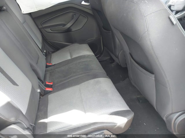 1FMCU9G95HUA10906 Ford ESCAPE SE