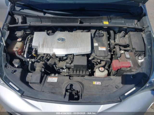 JTDKARFU0J3546320 Toyota Prius Three Touring
