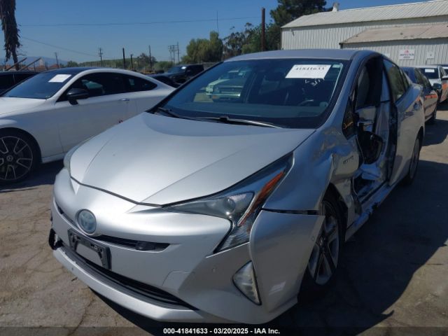 JTDKARFU0J3546320 Toyota Prius Three Touring
