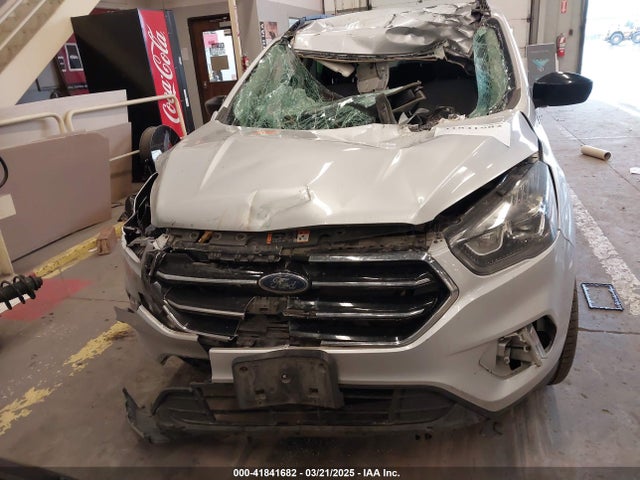 Ford ESCAPE SE 2019 1FMCU9GD4KUB06392 Image 11