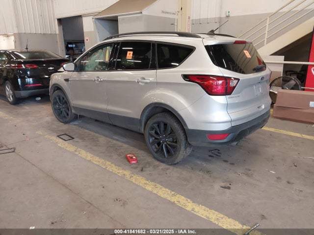 Ford ESCAPE SE 2019 1FMCU9GD4KUB06392 Image 3