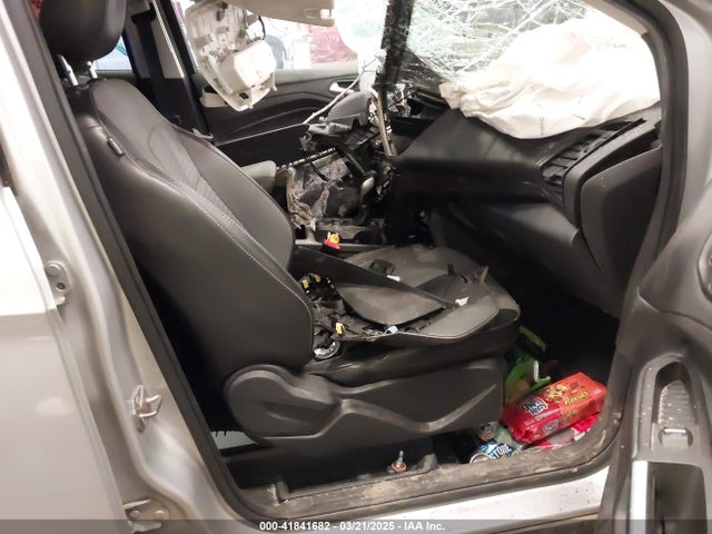 Ford ESCAPE SE 2019 1FMCU9GD4KUB06392 Image 5