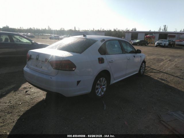 1VWAT7A30FC003949 Volkswagen Passat 1.8t Wolfsburg Edition