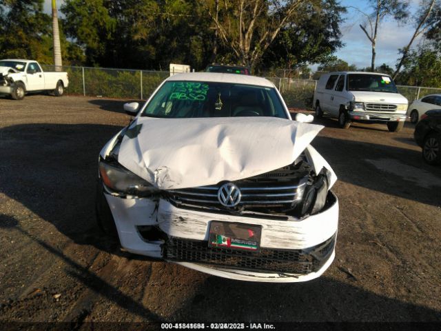 1VWAT7A30FC003949 Volkswagen Passat 1.8t Wolfsburg Edition