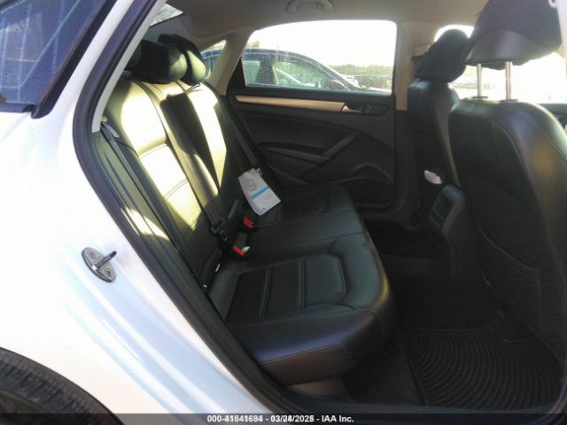1VWAT7A30FC003949 Volkswagen Passat 1.8t Wolfsburg Edition