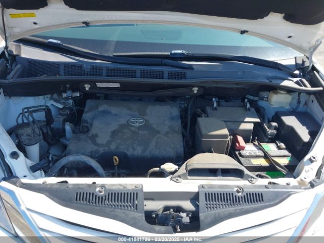 5TDKK3DC6GS732942 Toyota Sienna Le 8 Passenger