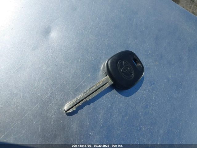 5TDKK3DC6GS732942 Toyota Sienna Le 8 Passenger