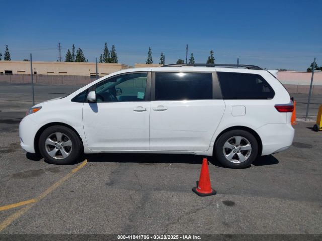 5TDKK3DC6GS732942 Toyota Sienna Le 8 Passenger