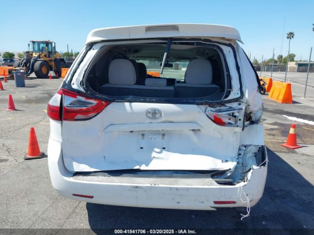 5TDKK3DC6GS732942 Toyota Sienna Le 8 Passenger