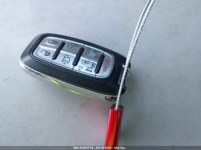 2C4RC1GG2JR185649 Chrysler Pacifica Limited
